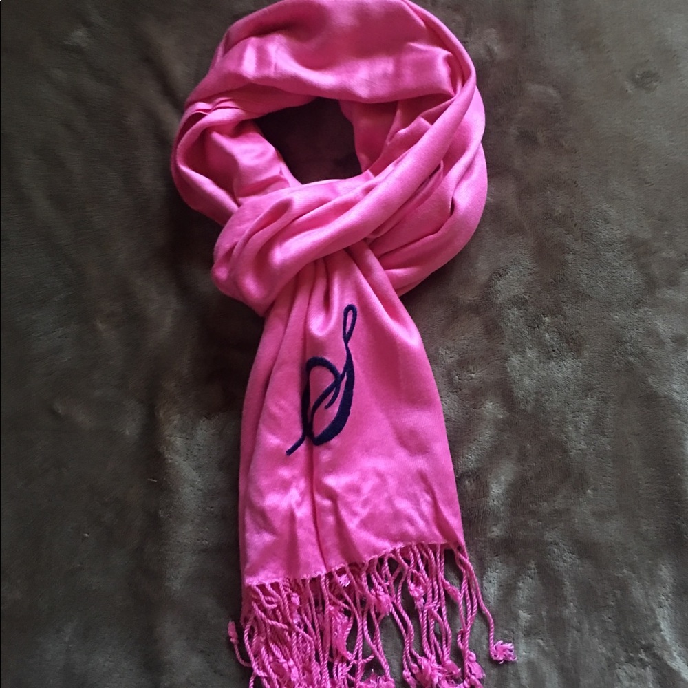 🍁 Beautiful Scarf! - Picture 3 of 3